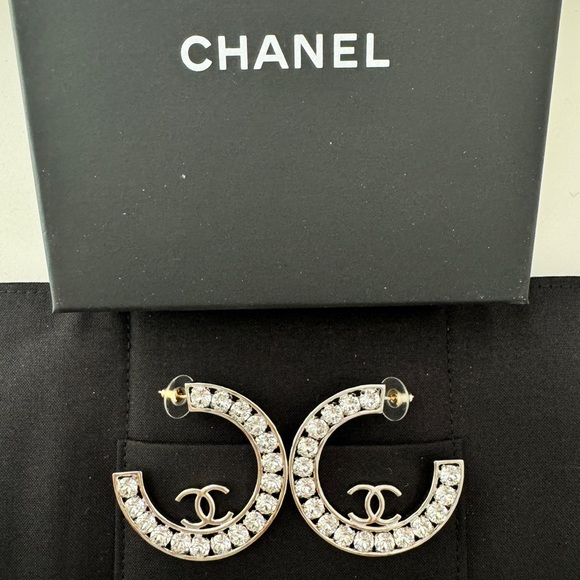 23A CHANEL SILVER CC LOGO LARGE CRYSTALS CRYSTAL METAL XL HOOP HOOPS EARRINGS - Picture 12 of 16